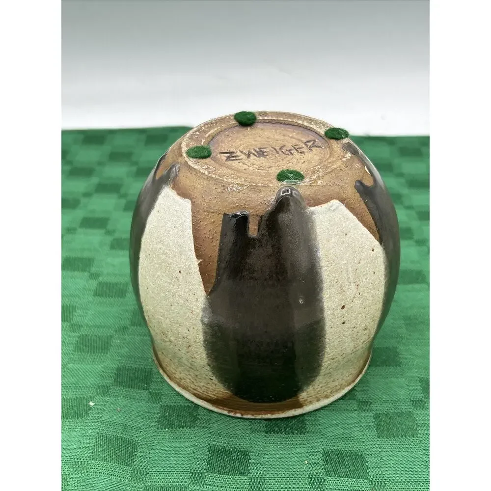 Studio Artist Signed Handmade Pottery Small Pot Signed Zweiger